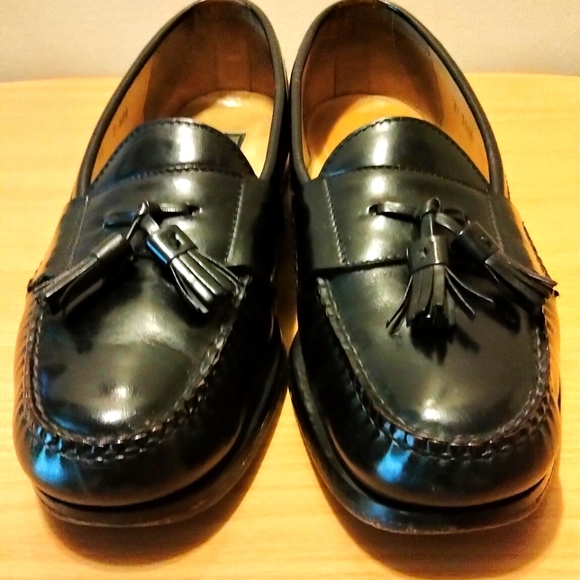 Cole Haan PINCH TASSEL IN BLACK - Picture 11 of 13